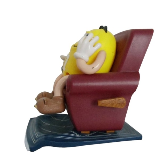 Yellow M&M "Couch Potato" Recliner Candy Dispenser Toy - Picture 4 of 6